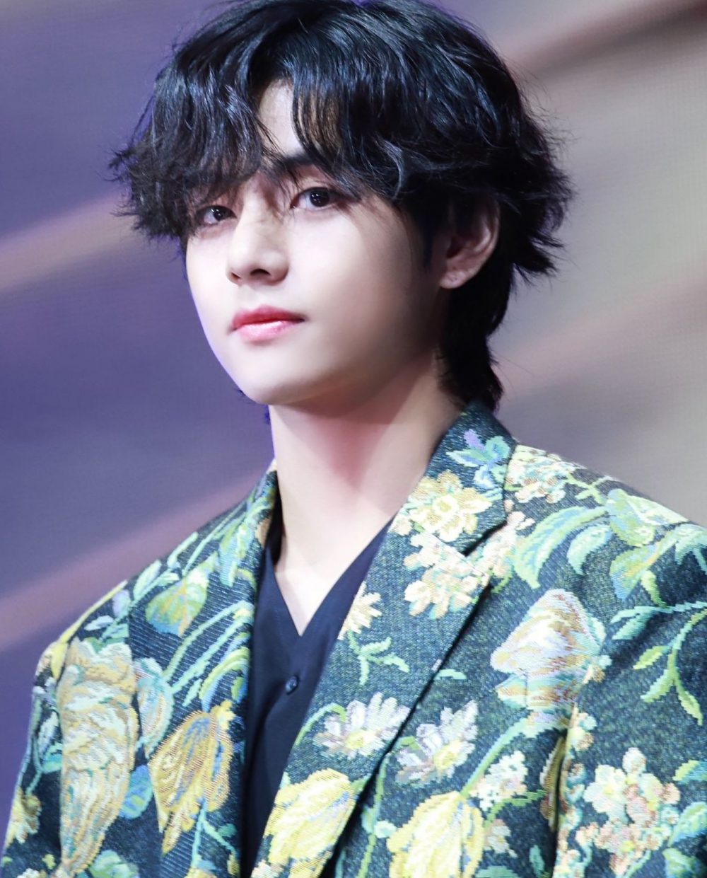 BTS(防弾少年団)テテが左手の薬指に指輪?熱愛?噂の相手は人気女優キムユジョン?【読んで安心】 | 防弾少年団最新情報局
